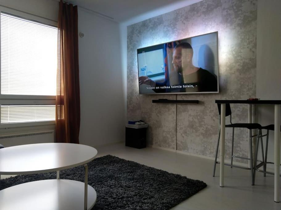Rivitalon Pieni Paeaetykaksio - 37 M2 Apartamento *
